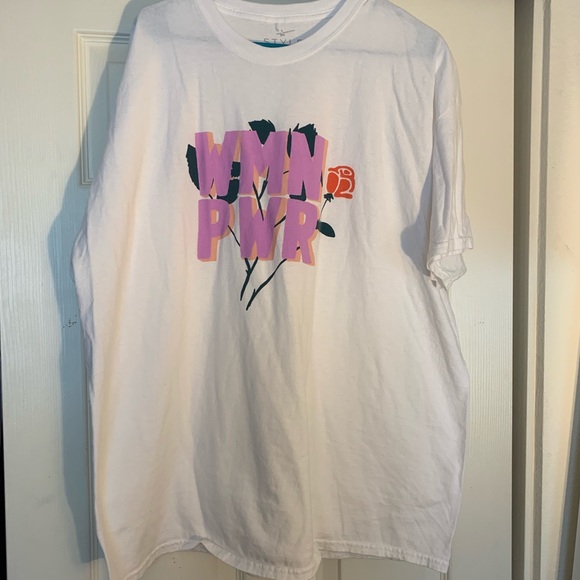 WMN PWR Tee - Picture 2 of 5
